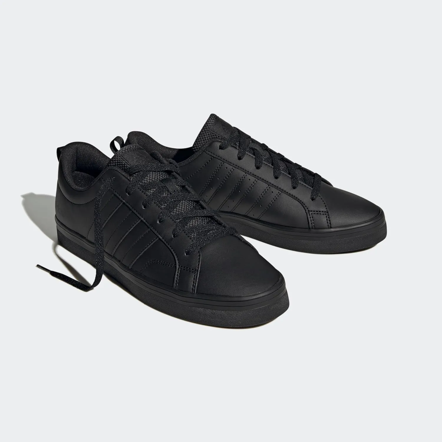 adidas Men's Sneaker