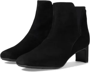 Clarks Women's Kyndall Faye Fashion Boot