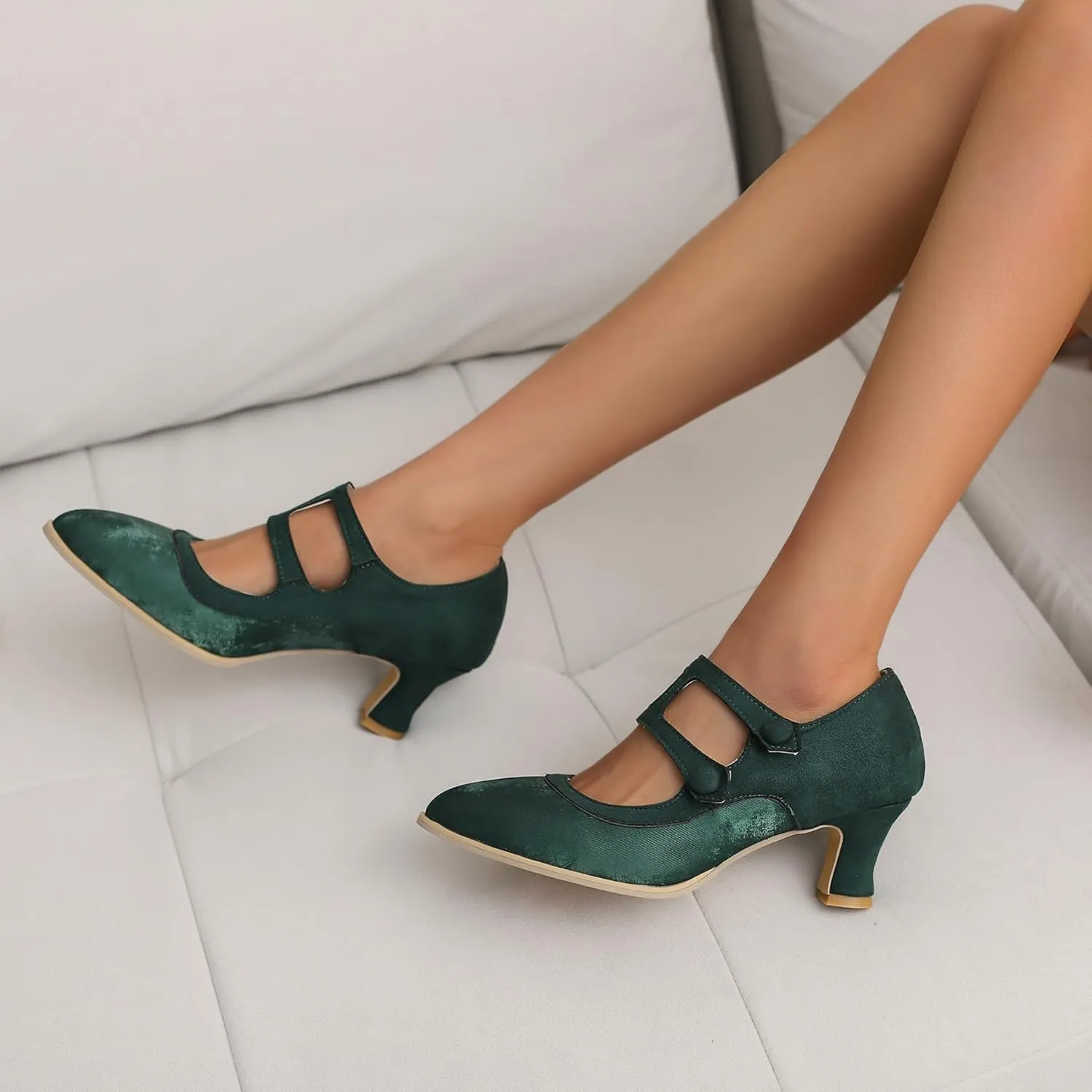 Classic Kitten Heel Pointed Toe Ankle Strap Women Shoes