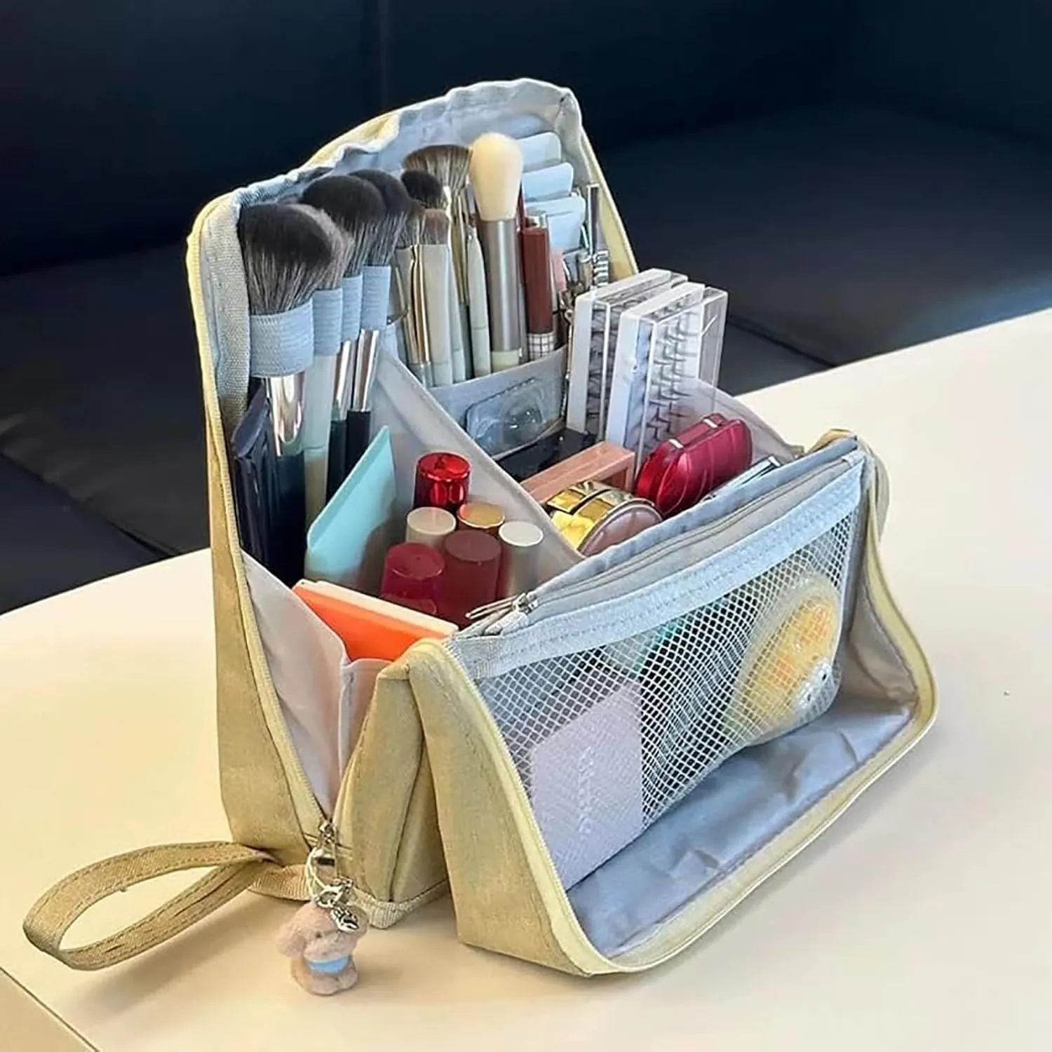 GDSAFS Relevanton Standing Makeup Bag, Standing Makeup Bag Portable, Large Capacity, Portable Vertical Makeup Organizer Bag With 8 Compartments (Black)