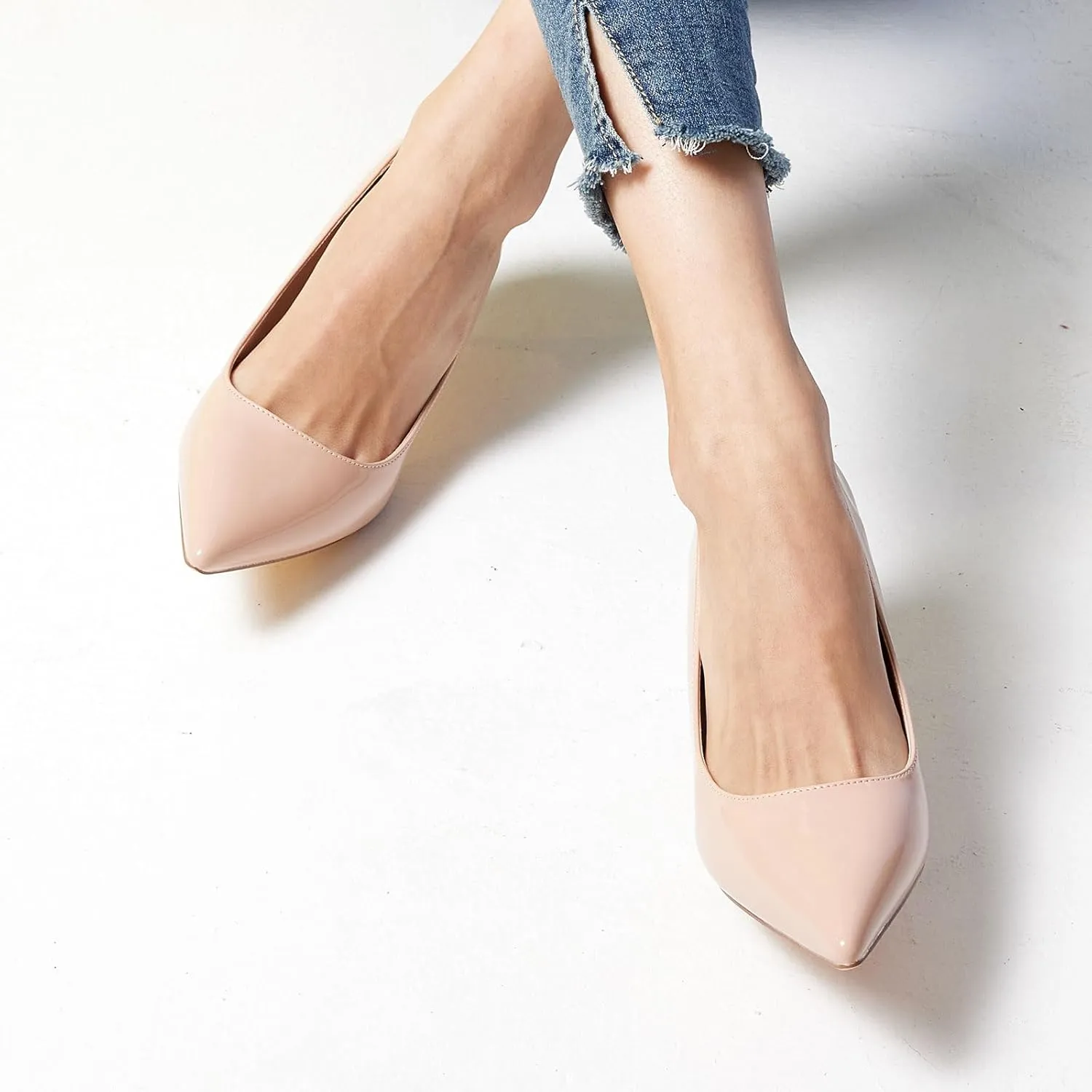 GENSHUO Low Heel Pumps for Women Closed Toe Slip On Stillettos Heels Dress Shoes
