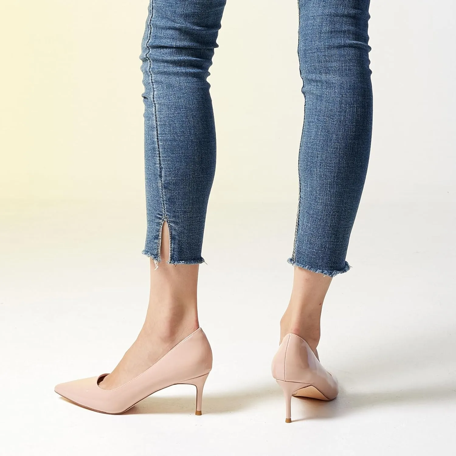 GENSHUO Low Heel Pumps for Women Closed Toe Slip On Stillettos Heels Dress Shoes