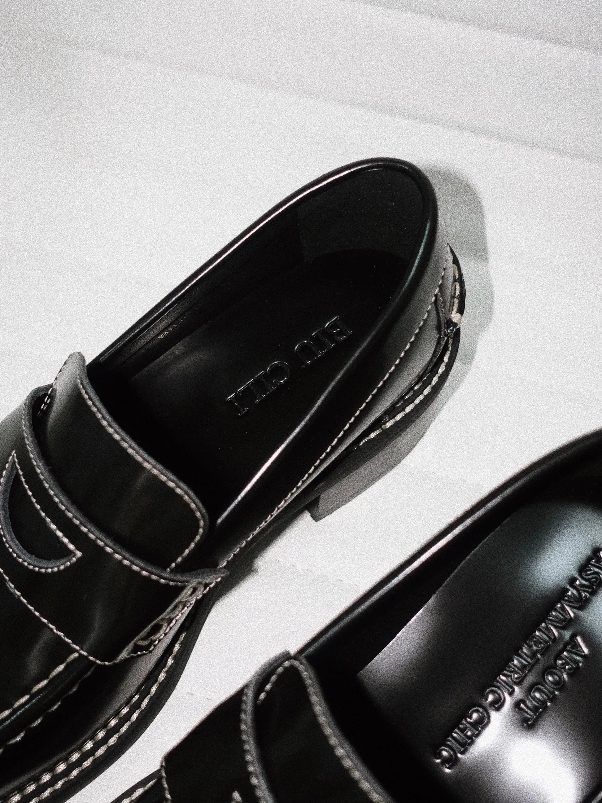 Gentlewoman 3.0 Women's Asymmetric Leather Loafer in Black