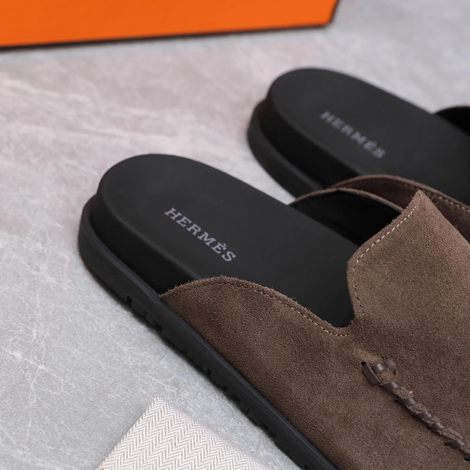 HM 25 Johan Mule Chocolate Suede