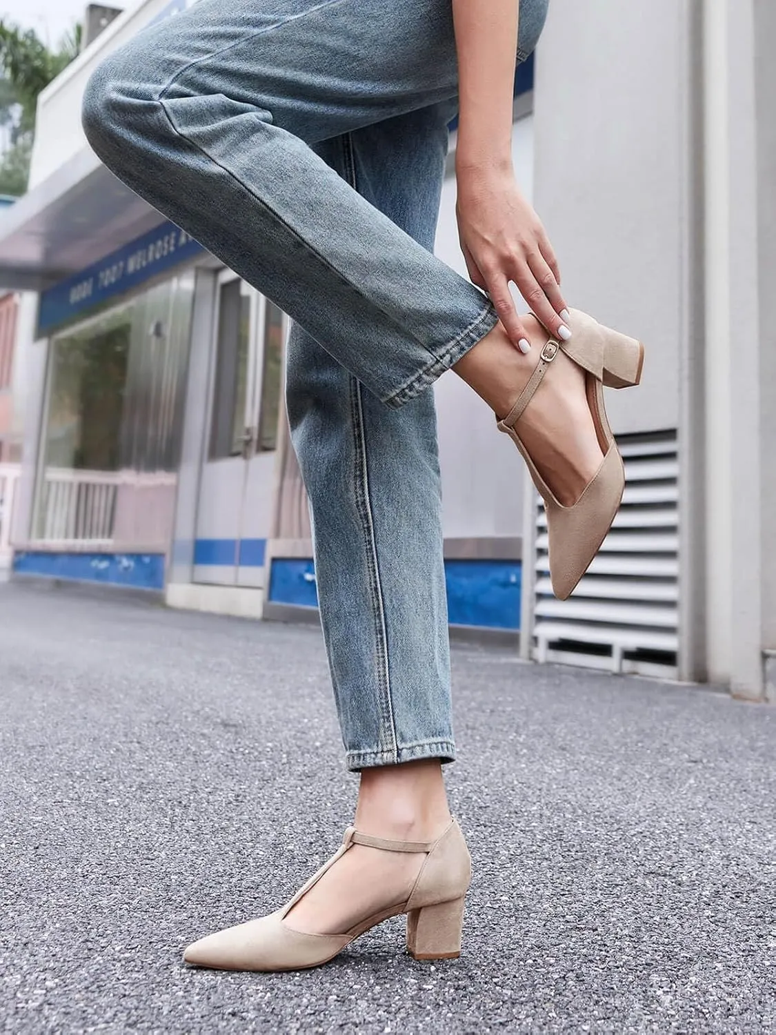 Huiyuzhi Women's T-Strap Pointed Toe Ankle Buckle Chunky Block Heel Pumps
