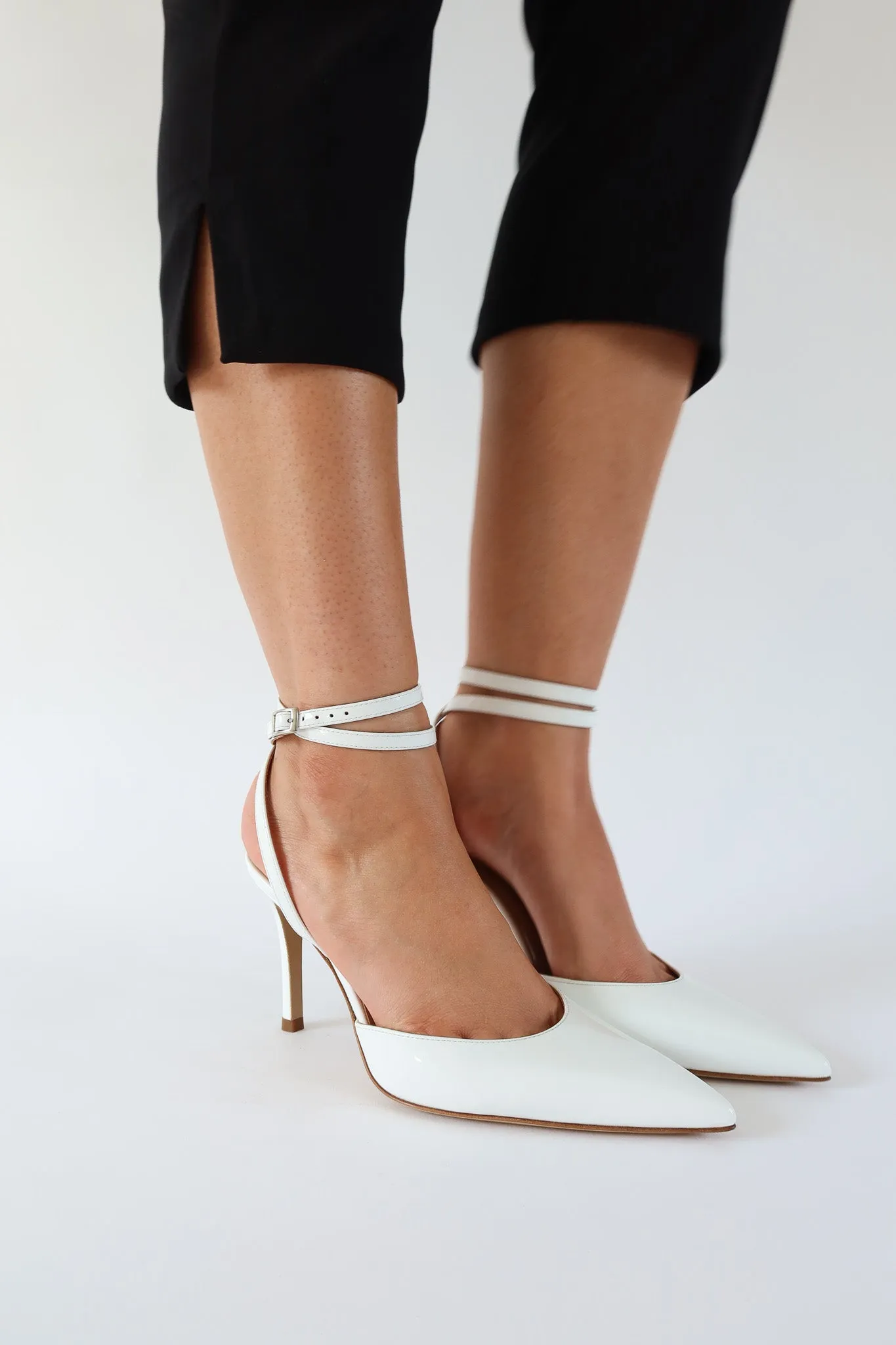 iris patent white pump