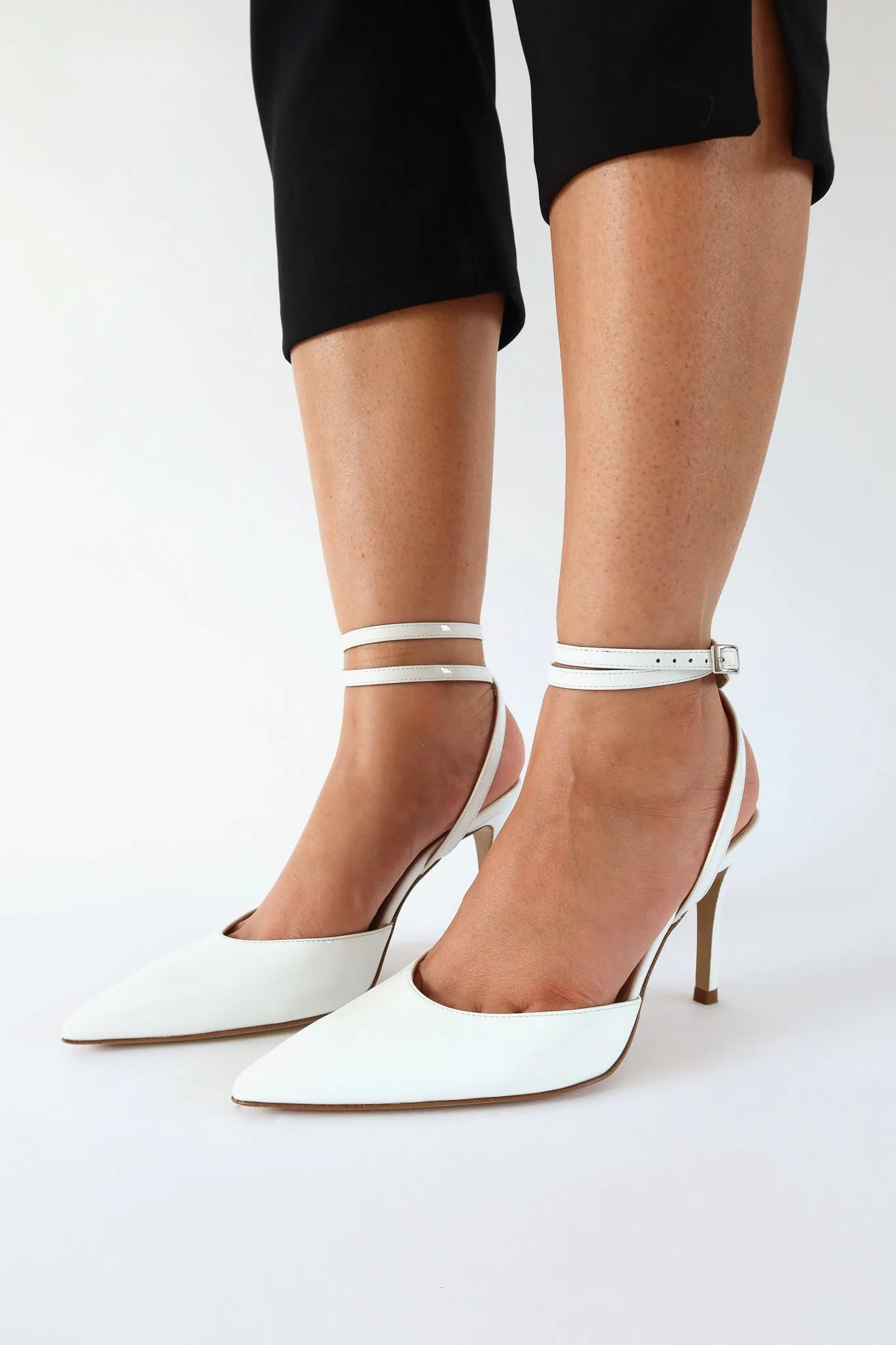 iris patent white pump