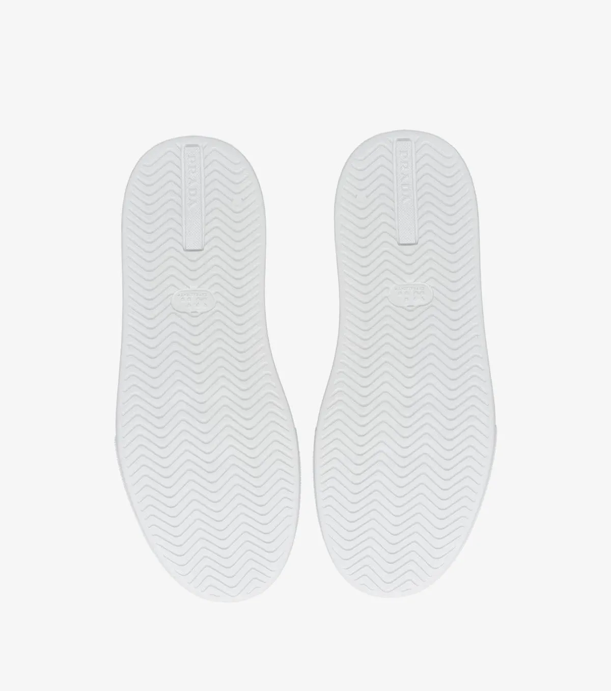 Macro Low-Top