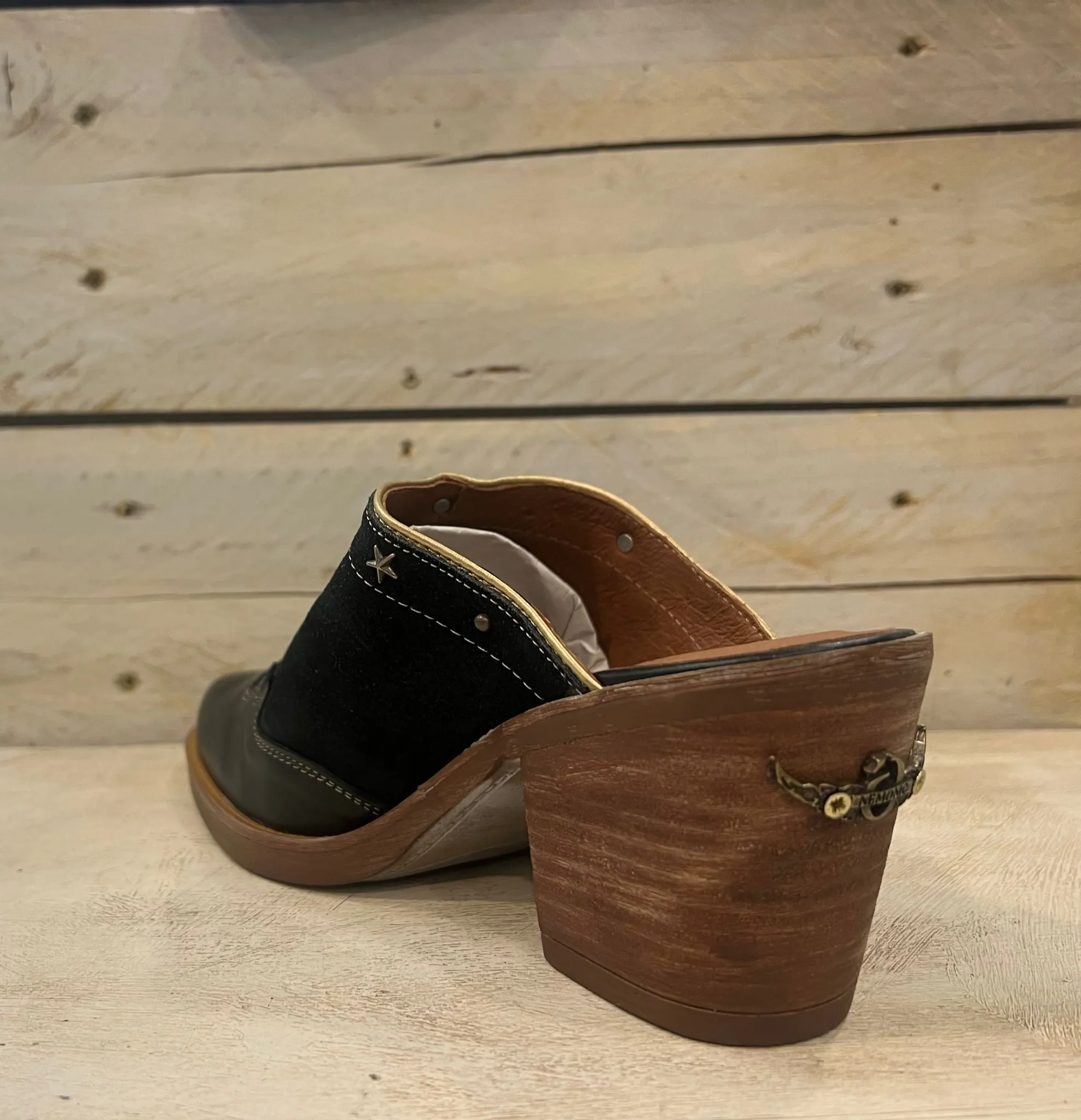 Nemonic 2311 Mule - Black