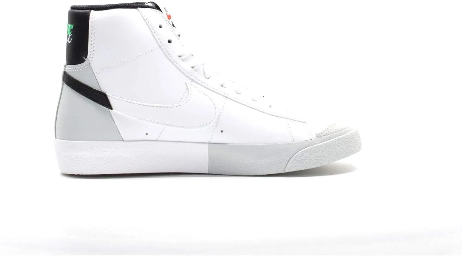 Nike Kids' Blazer Mid '77 SE Sneaker