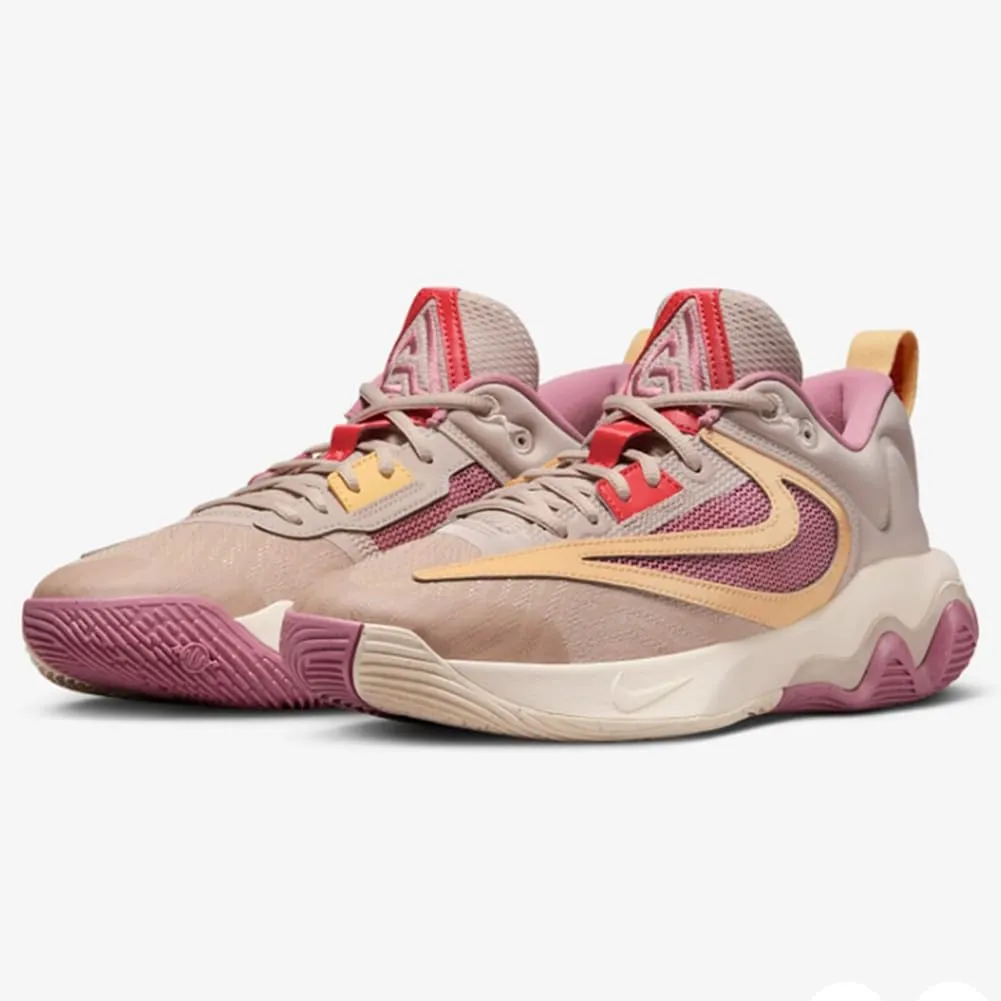 NIKE Men's Sneaker Three Quarters Tall