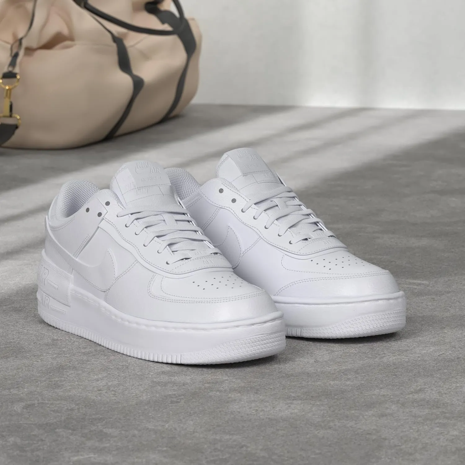 Nike Women's Low-Top Basketball Shoe