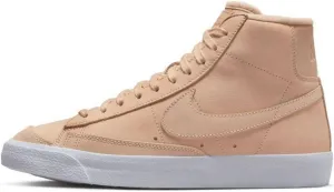 Nike Women's Sneaker, Medium