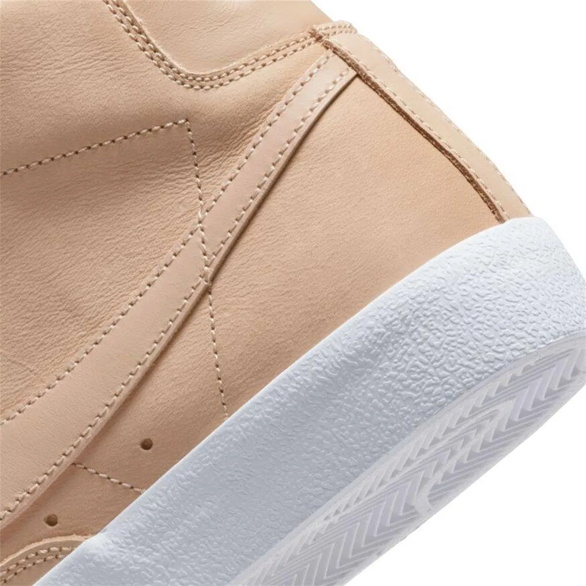 Nike Women's Sneaker, Medium