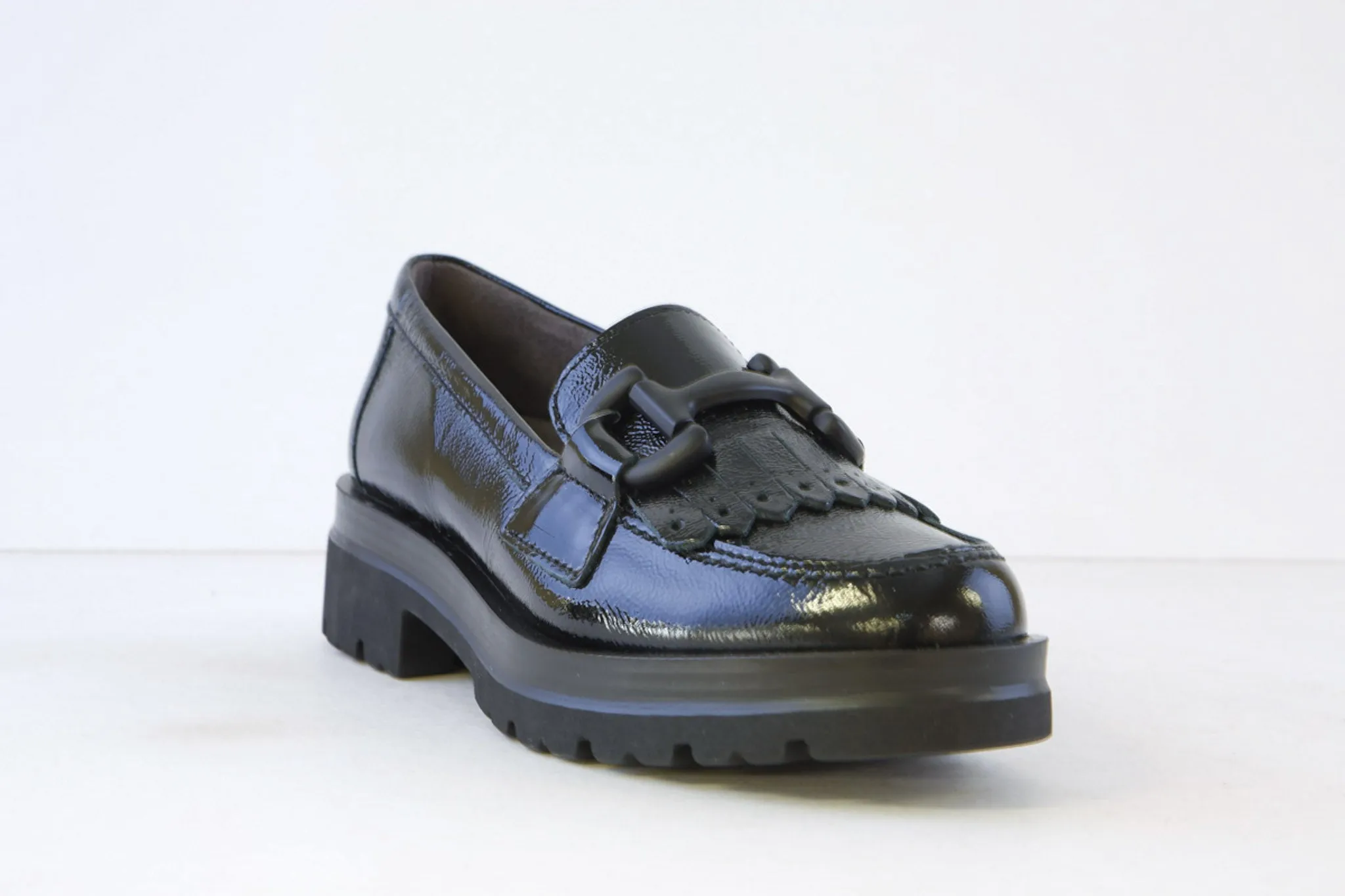 PITILLOS - 10096 SLIP-ON LOW HEEL SHOE - BLACK PATENT