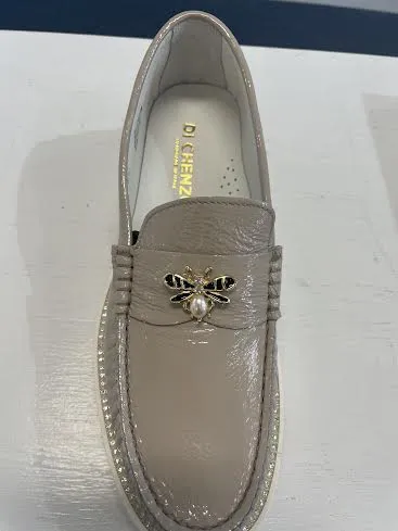 TAUPE PATENT BEE 9360 BY DI CHENZO