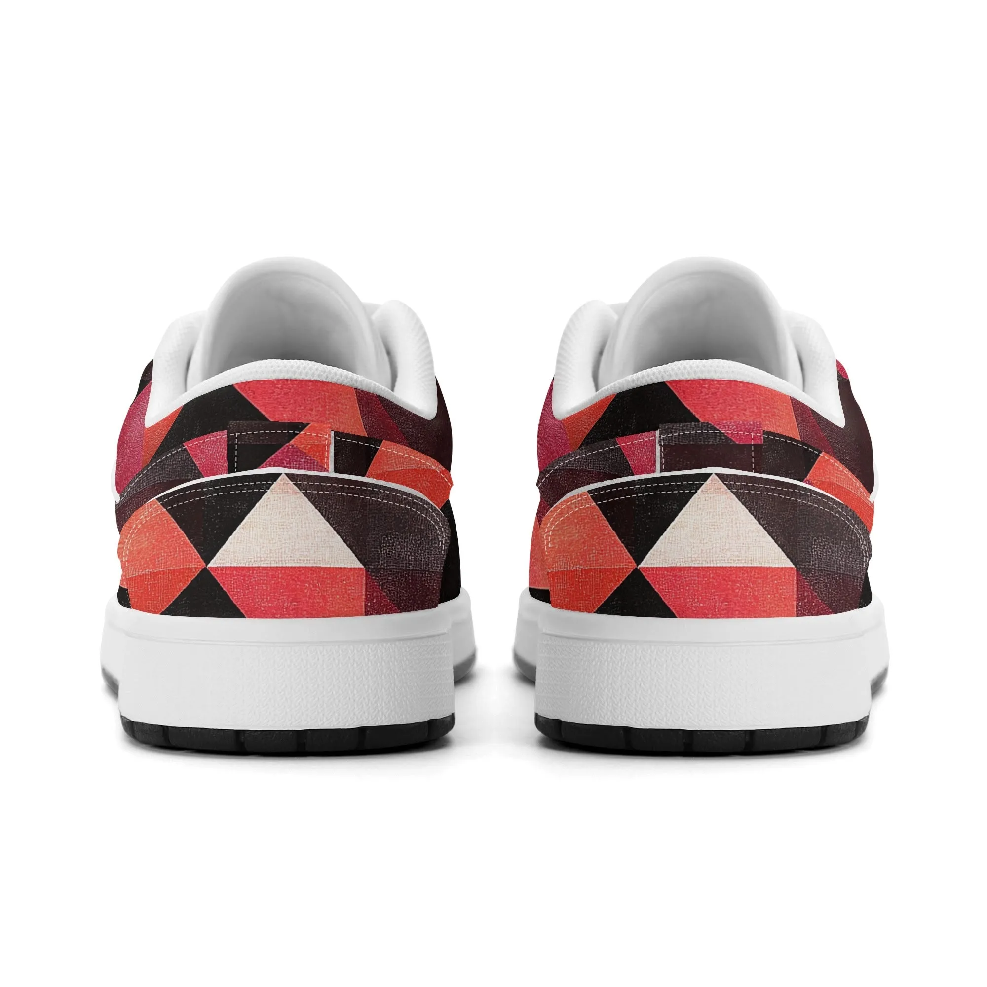 Triangle v6 Low Top Leder Sneaker für Damen