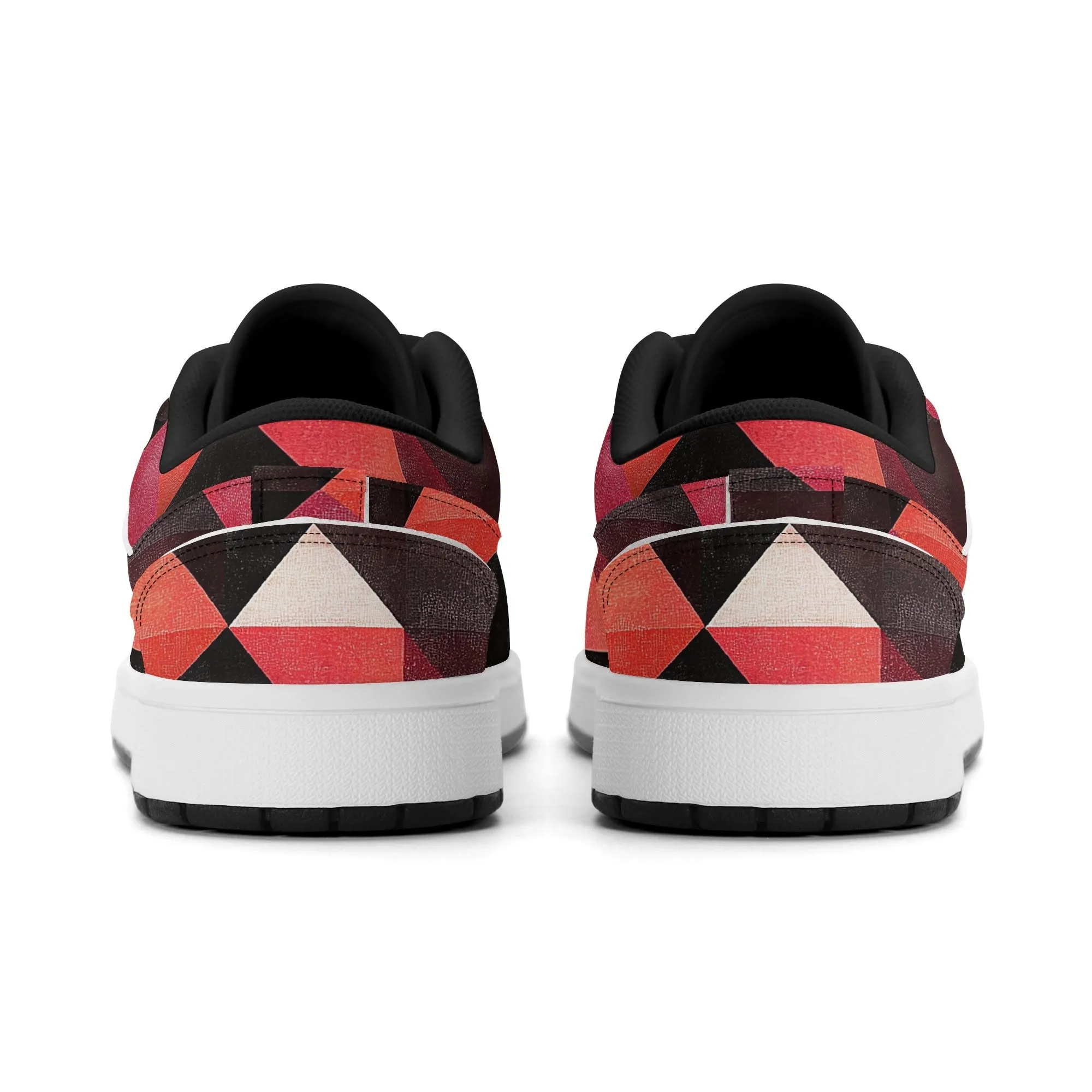 Triangle v6 Low Top Leder Sneaker für Damen